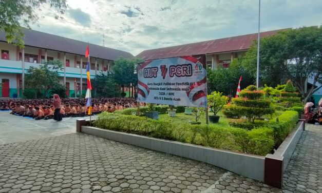 HUT PGRI KE 77 MTSN 2 BANDA ACEH