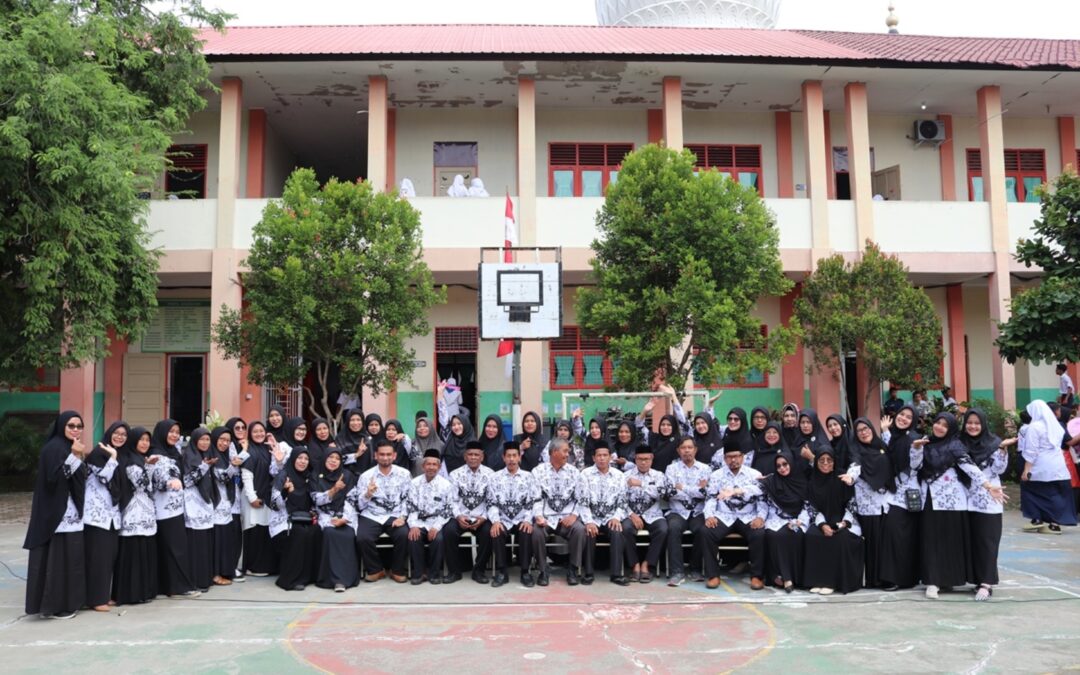 PERINGATAN HUT PGRI KE 78 DI MTSN 2 BANDA ACEH
