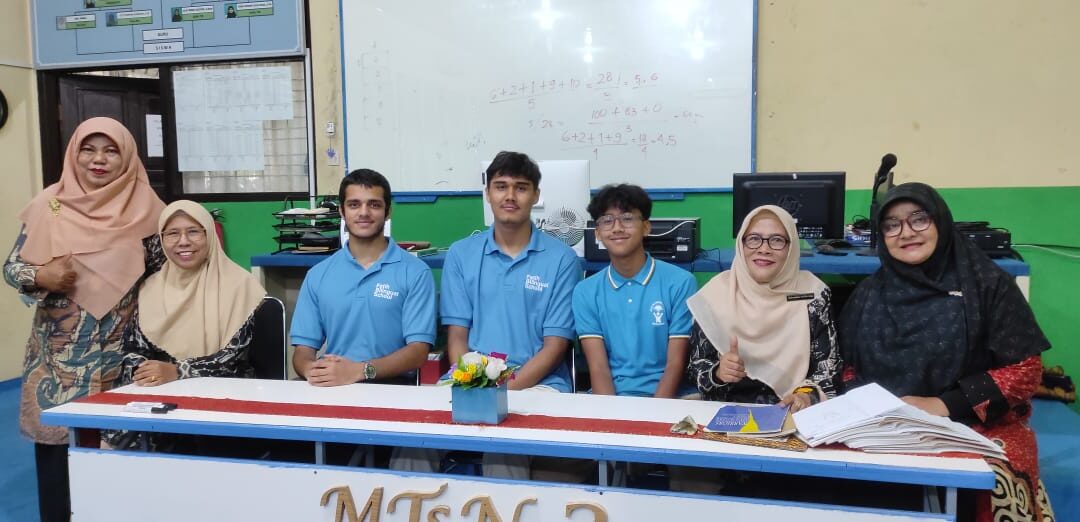 KUNJUNGAN MAHASISWA AUSTRALIA DIBAWAH NAUNGAN Fatih Volunteering Teaching Program (FVTP)