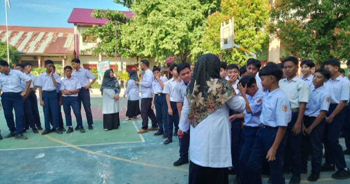 Razia Ketertiban Siswa MTsN 2 Banda Aceh