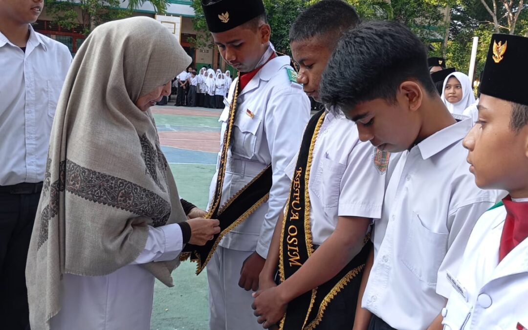 Pelantikan Pengurus OSIM Baru dan Pengukuhan PASKIBRA Angkatan III MTsN 2 Banda Aceh
